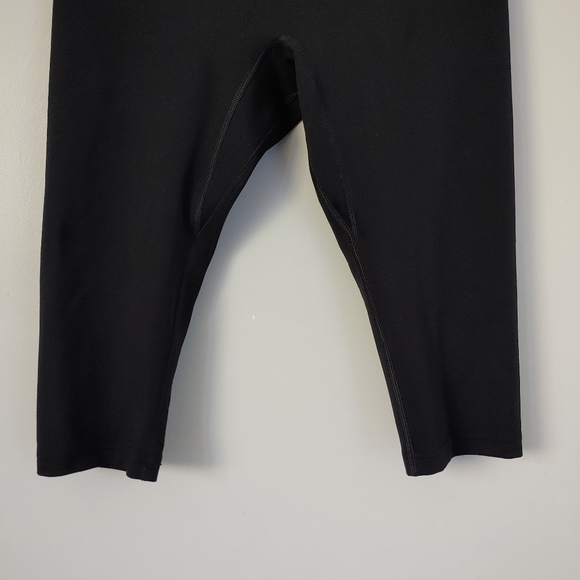 Gymshark Training Cropped Leggings Size Small Black - Picture 10 of 16